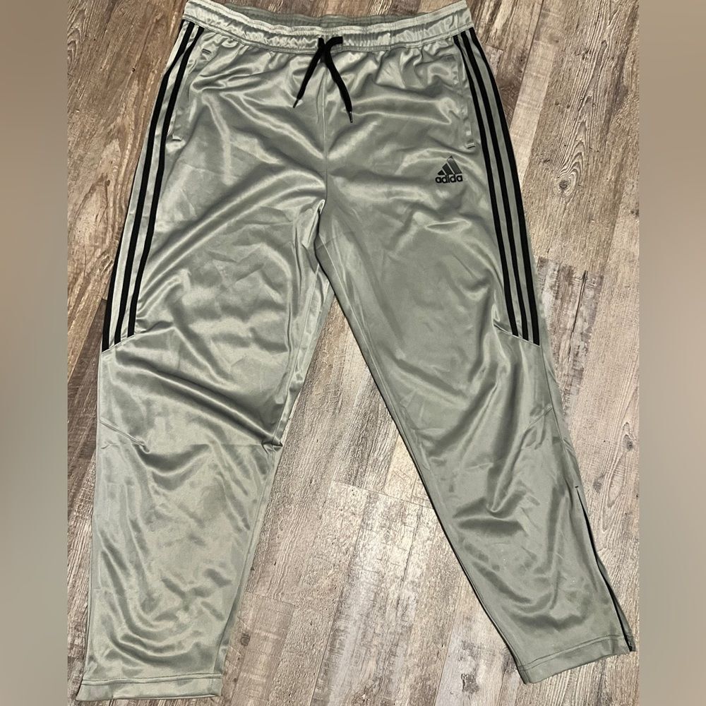 Adidas Track Pants Men's 4XL Gray Stripes
Elastic Waist Activewear, Big&Tall